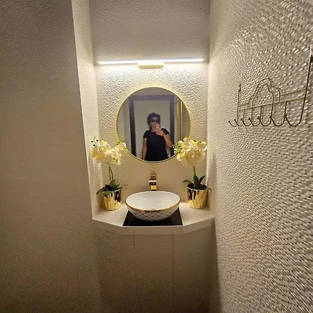 Jeva Szeptember 1 - Majus 31 Lägenhet *