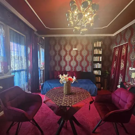 Jeva Szeptember 1 - Majus 31 Lägenhet