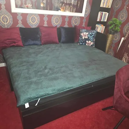 Jeva Szeptember 1 - Majus 31 Lägenhet